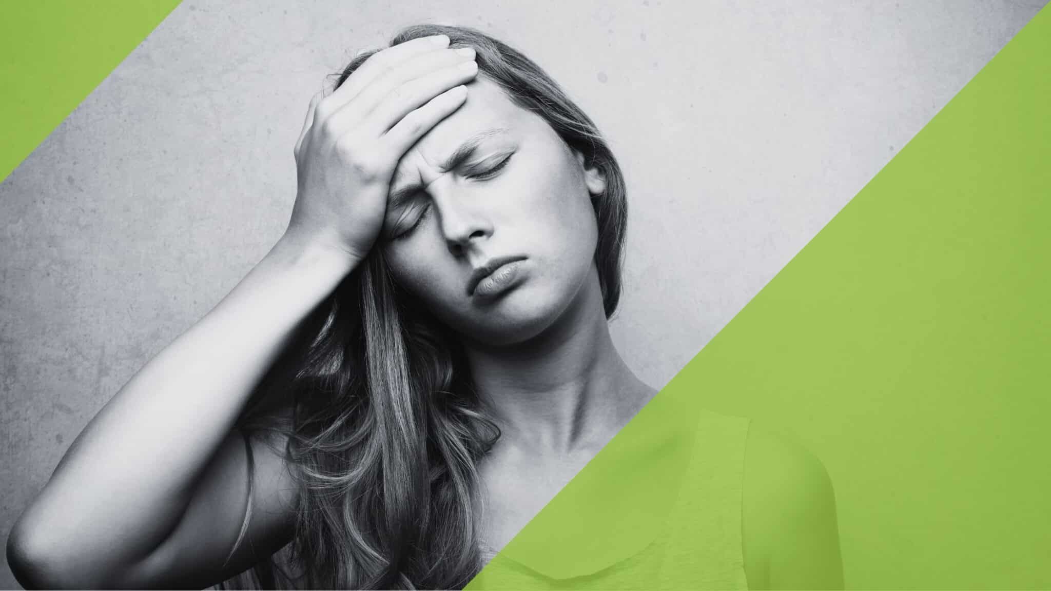 Hypochondrie erkennen. Frau macht sich Sorgen wegen Ihrer Gesundheit.