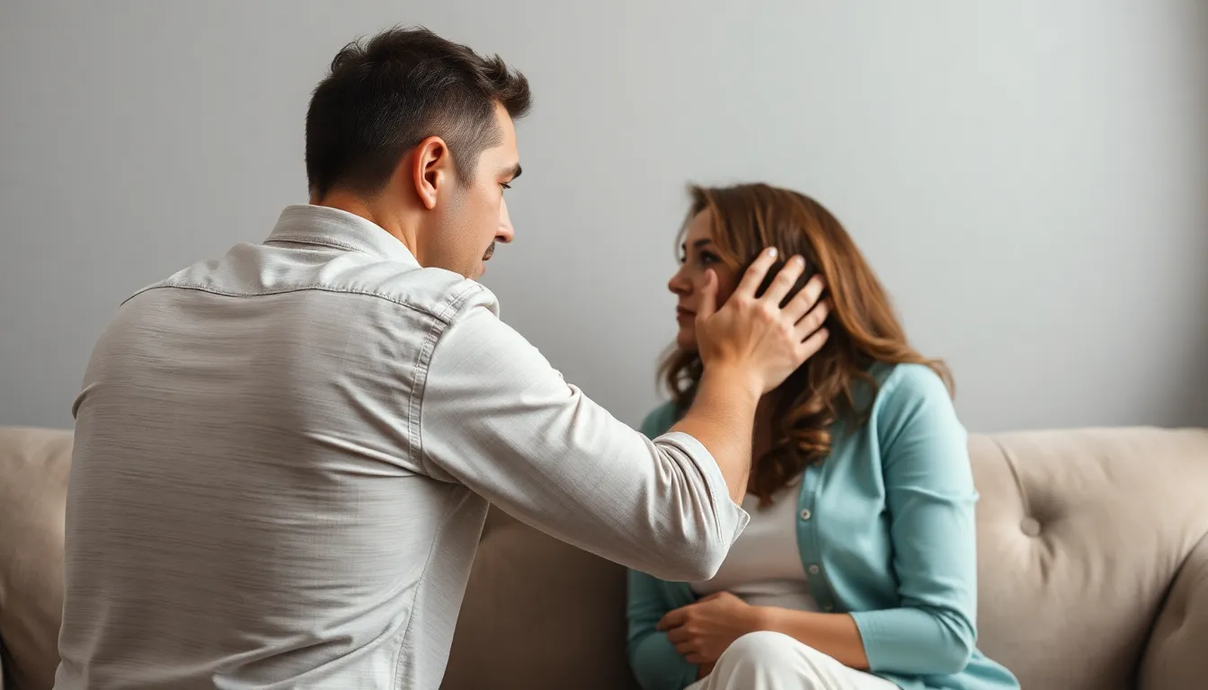 Ein Mann sitzt vor einer Frau auf einer Couch und versucht vergeblich sie zu troesten. Die Szene zeigt moegliche Ursachen für Hypervigilanz.